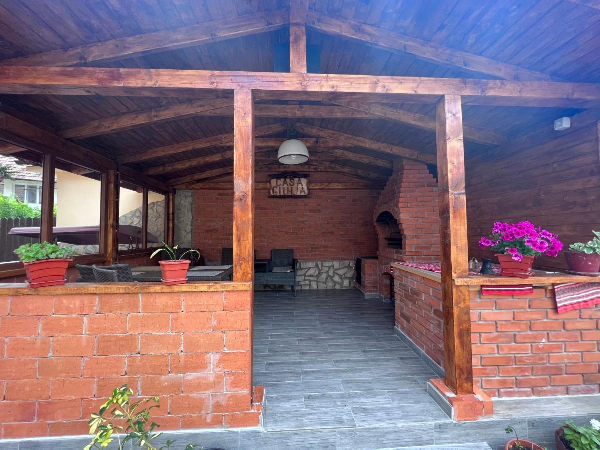 Casa Flori Hotel Calimanesti Exterior photo